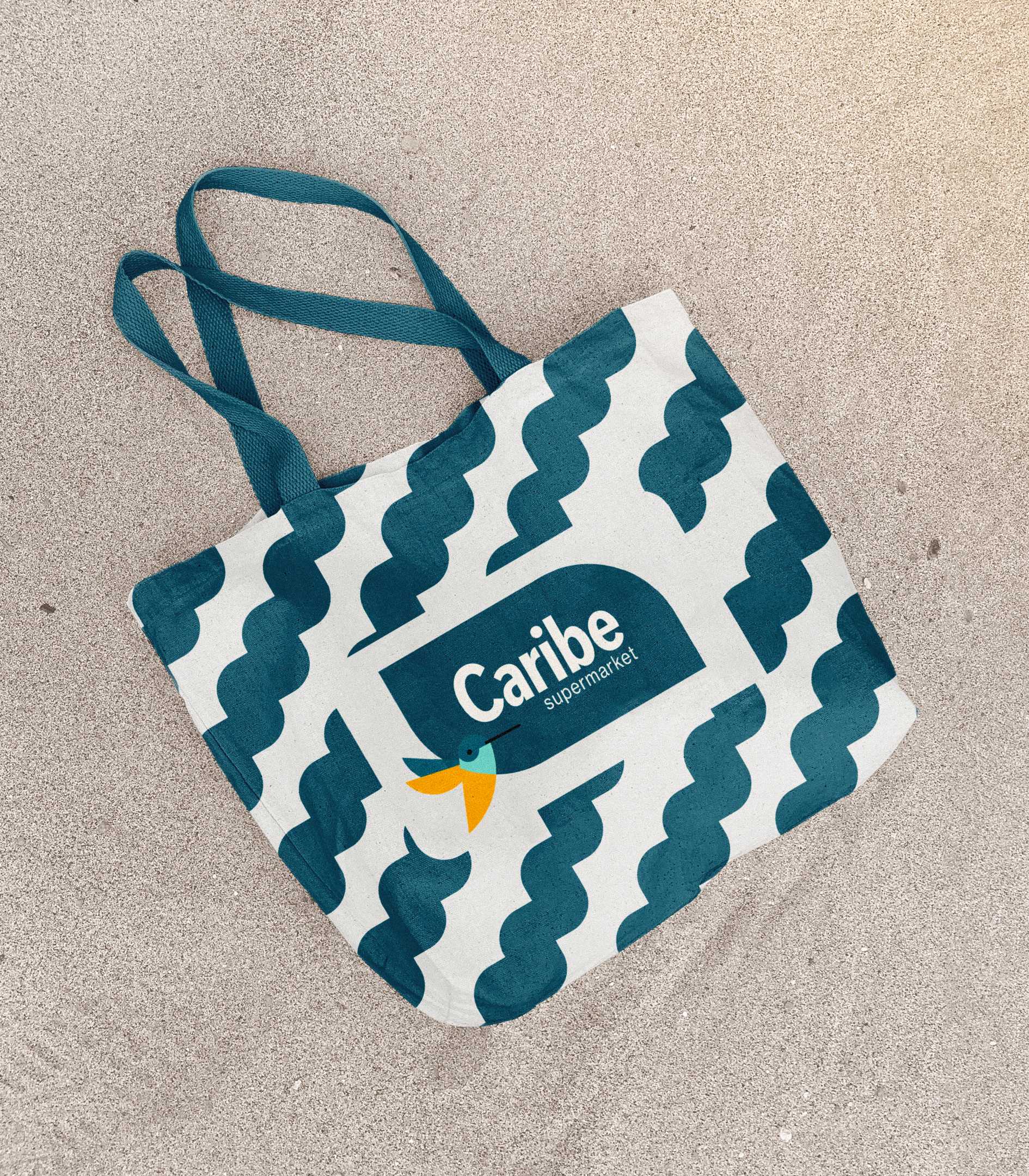 Caribe-supermarket_Bag-on-Beach_Compressed